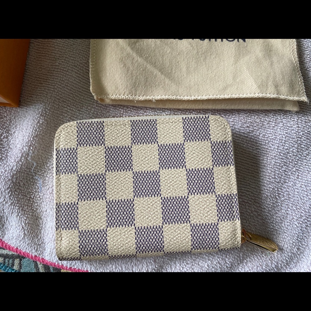 Authentic Louis Vuitton Zippy Coin Purse - Picture 3 of 8